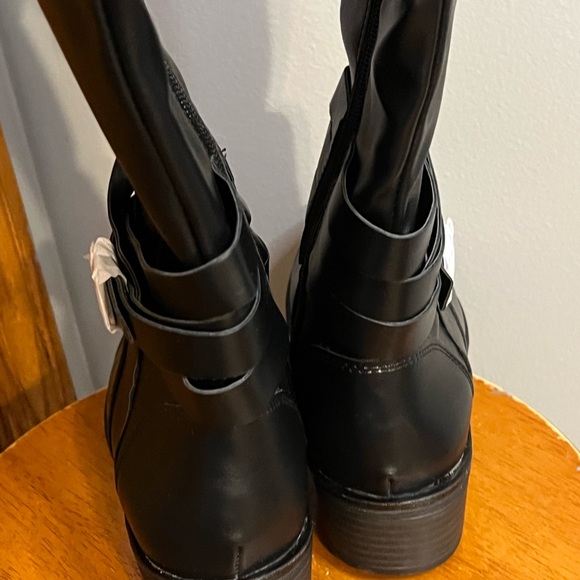 NWT St Johns Bay Womens Black  Douglas Black Heel Boots  7 NWT  (80$) - Picture 9 of 14